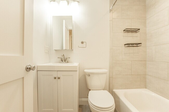 Building Photo - 375 Dorchester St