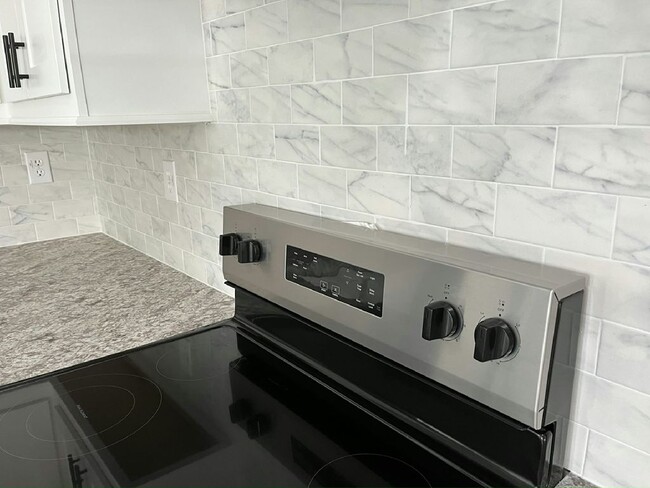 Building Photo - 3539 Vine Trl