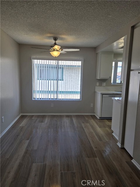 Building Photo - 160 Wiseman Way