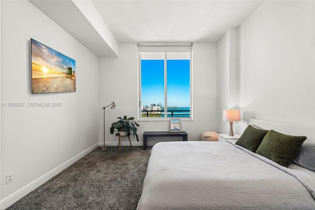 Building Photo - 335 S Biscayne Blvd