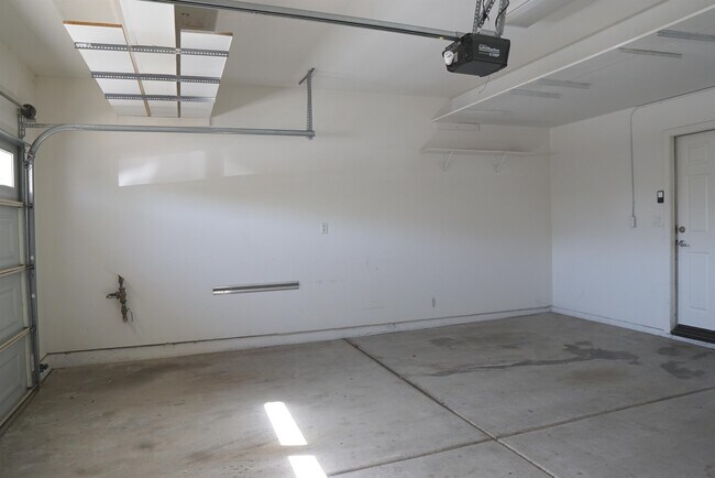 Building Photo - 35579 Domani Dr