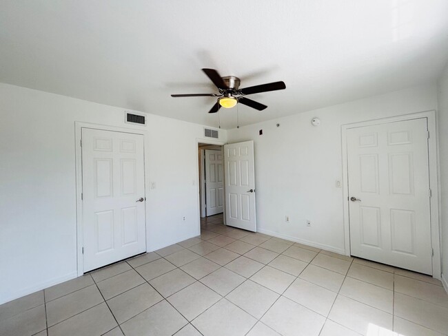 Building Photo - 6752 Heritage Grande