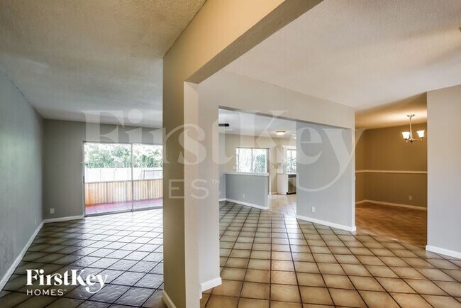 Building Photo - 1826 NW 85th Dr