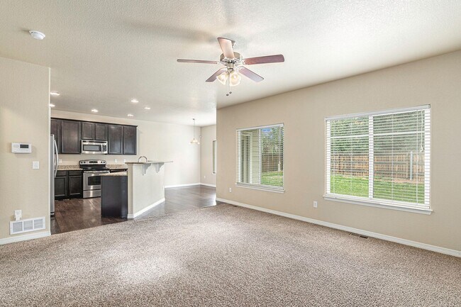 Building Photo - Nice Big Home, close to Ft Carson, Updated...