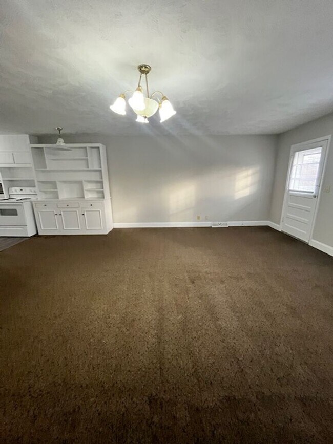 Building Photo - Charming 3-bedroom, 1-bath in Wilmore, KY