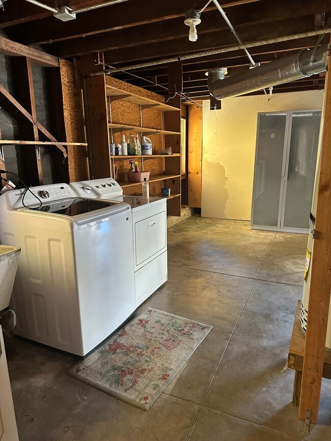 Building Photo - Mt Davidson Manor Home for Rent