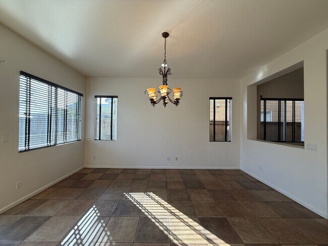 Building Photo - Centrally Located Single Story Home in Traditions