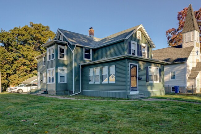 Building Photo - 274 Bristol St