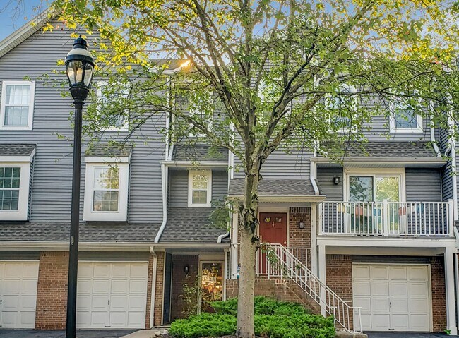 Building Photo - 6 Halstead Pl