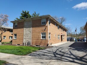 Building Photo - 1021 David Dr