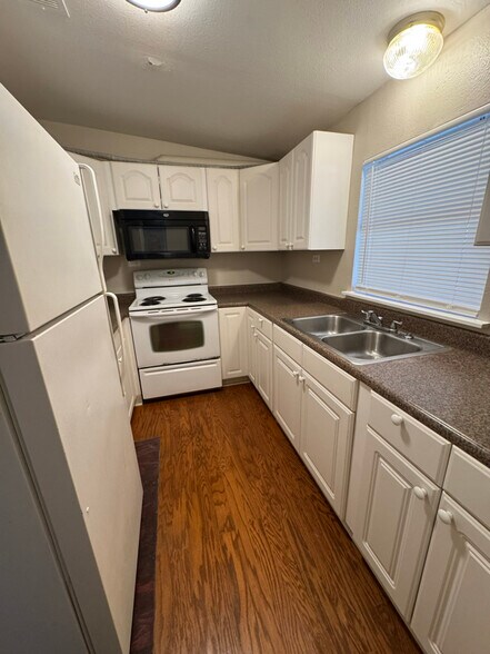 Building Photo - 20045 FM306