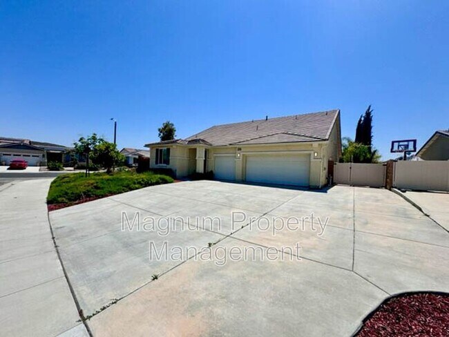 Building Photo - 34726 Yellow Root Ct