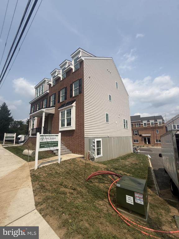 Building Photo - 411 WHARTON St