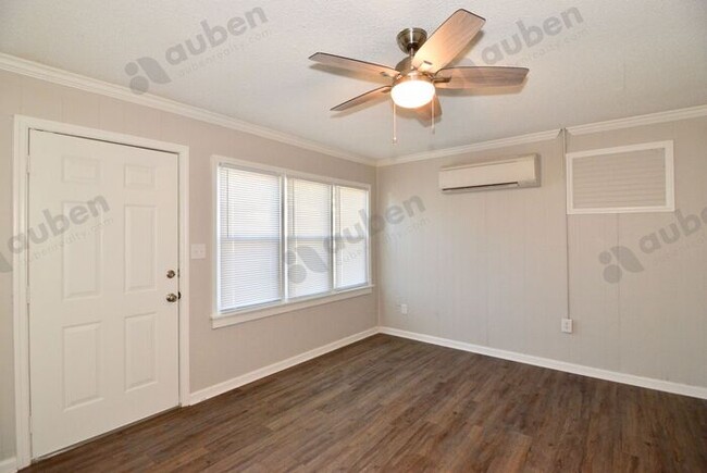 Building Photo - 2 Bedroom House For Lease in South Augusta