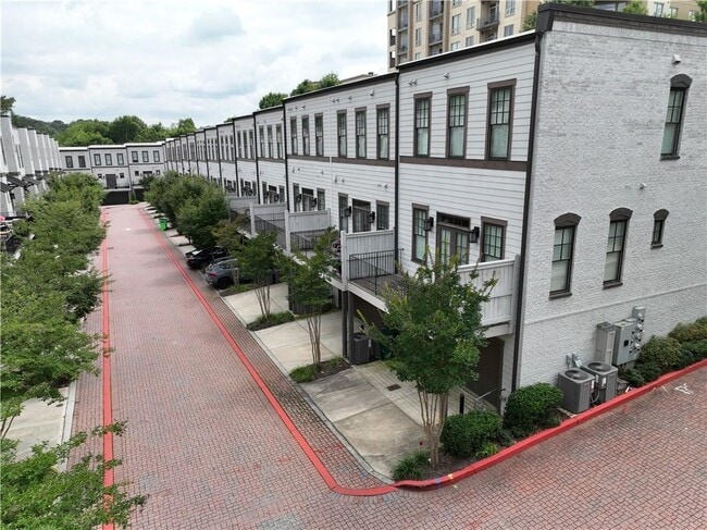 Building Photo - 728 Taylor Ct