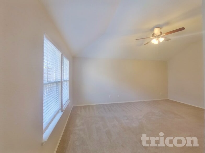 Building Photo - 5417 Elk Ridge Dr