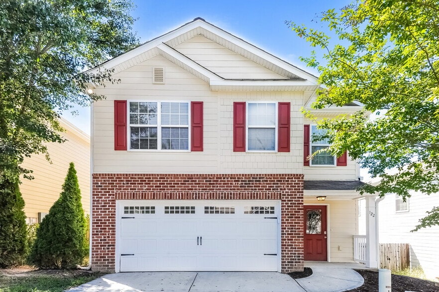 Primary Photo - 122 Village Pkwy