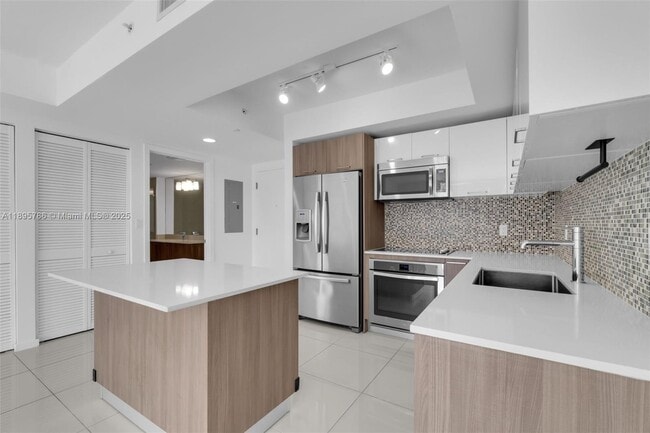 Building Photo - 5252 NW 85th Ave