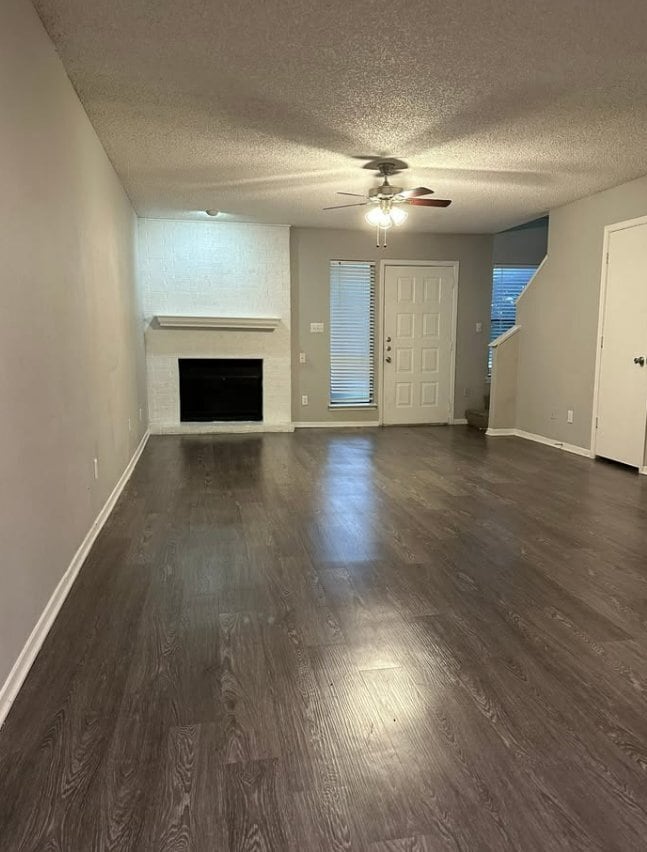 Building Photo - 230 S Las Vegas Trail