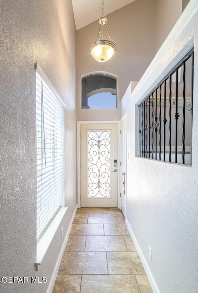 Building Photo - 424 Sonaran Ct