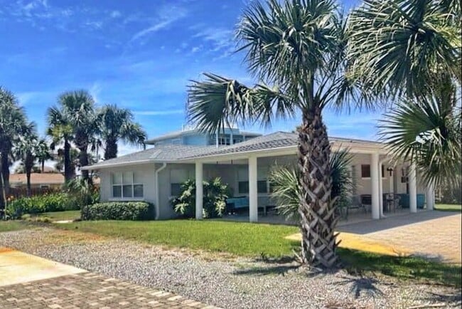 Building Photo - 7 E Street Unit A