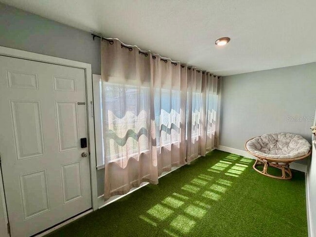 Building Photo - 1761 1/2 13th Ave S