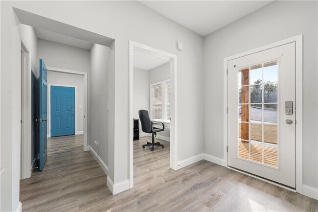 Building Photo - 450 Oliver Ridge Dr