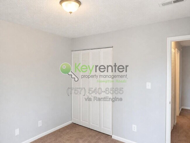 Building Photo - 45 Haverford Ct