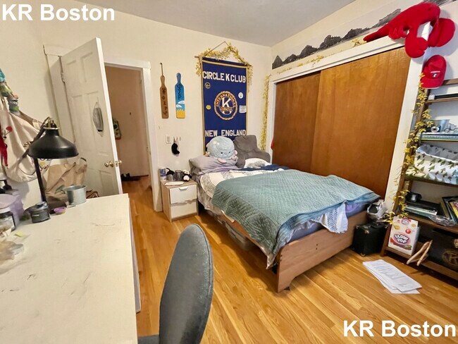 Building Photo - 433 Massachusetts Ave