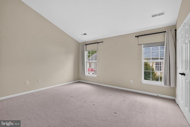 Building Photo - 5950 Ians Way