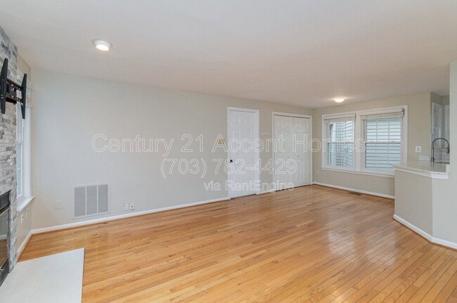 Building Photo - 7579 Cross Gate Ln