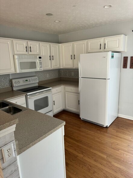 Building Photo - 3355 Harpeth Springs Dr