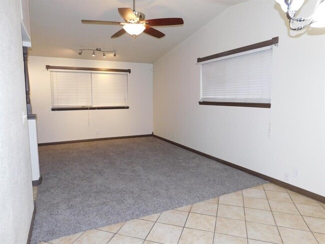 Building Photo - 4813 Woodview Dr