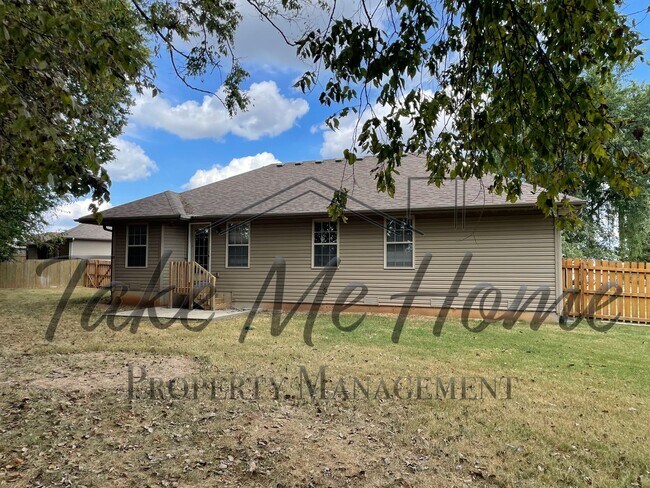 Building Photo - 5650 W Sugar Pine Dr
