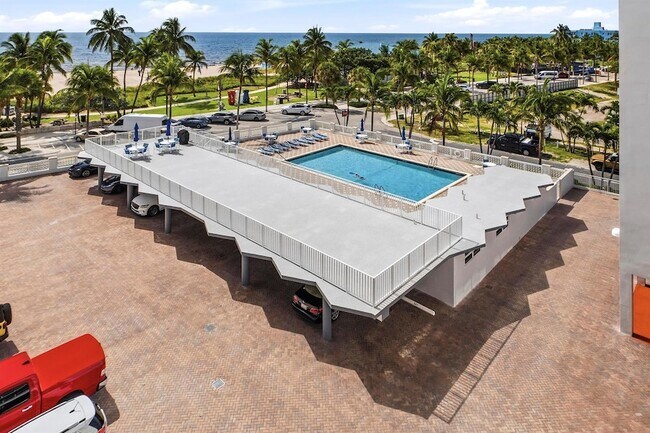 Building Photo - 111 N Pompano Beach Blvd