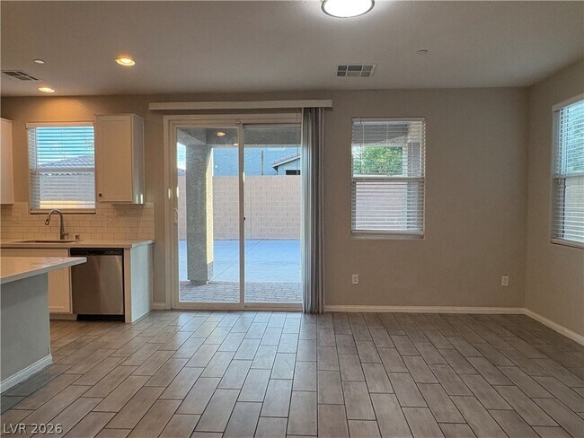 Building Photo - 6583 Dove Pt Pl