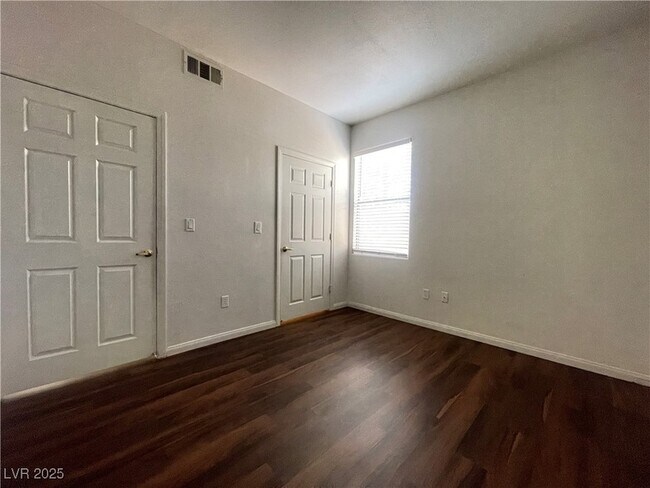 Building Photo - 8000 W Badura Ave