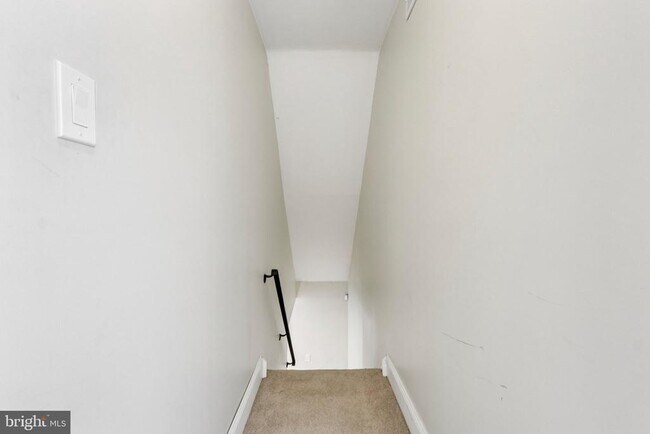 Building Photo - 608 Orchard Ct