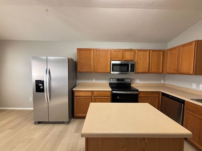 Building Photo - 306 Mossy Rock Dr