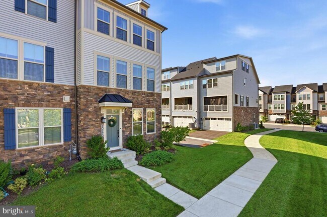 Building Photo - 10120 Stonecat Ct