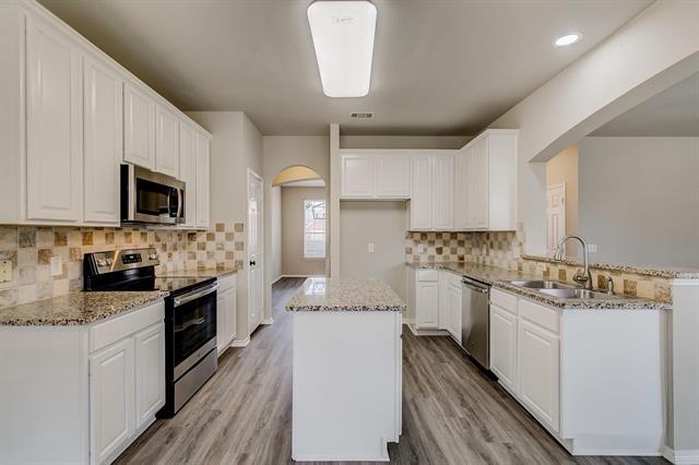 Building Photo - 2723 Excalibur Dr