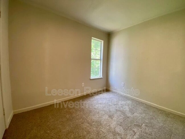 Building Photo - 537 Wyche St