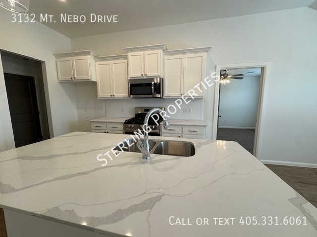 Building Photo - 3132 Mt Nebo Dr