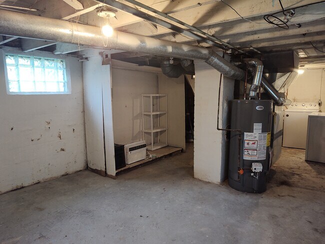 Building Photo - 145 21st St NW