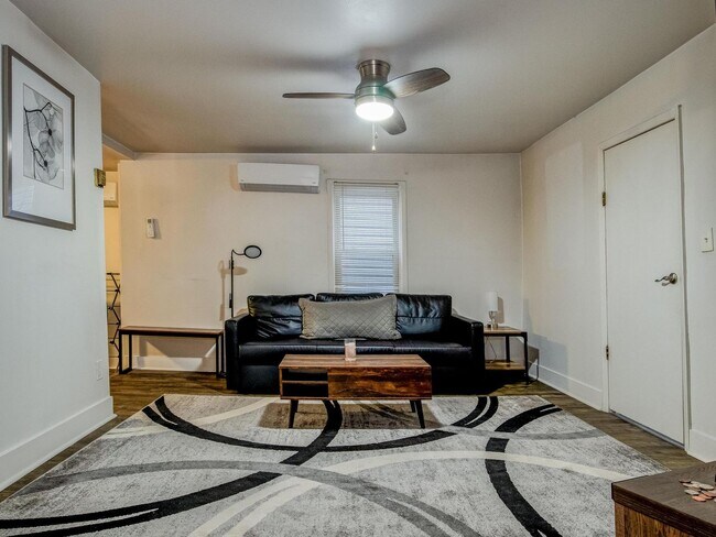 Building Photo - 617 Straight  St Sewickley, PA 15143
