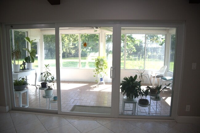 Building Photo - 9746 Lancaster Pl