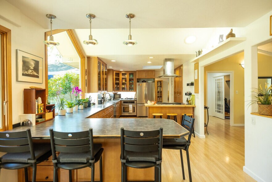 Building Photo - 611 Rheem Blvd