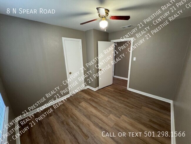 Building Photo - 8 Spear Rd