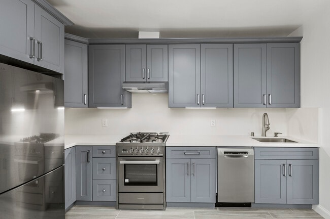 Building Photo - 81 Hoff St