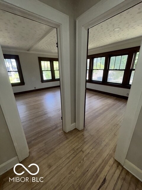 Building Photo - 811 Dequincy St